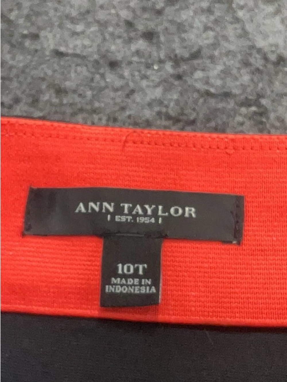 Ann Taylor Black Pencil Skirt - Picture 3 of 5